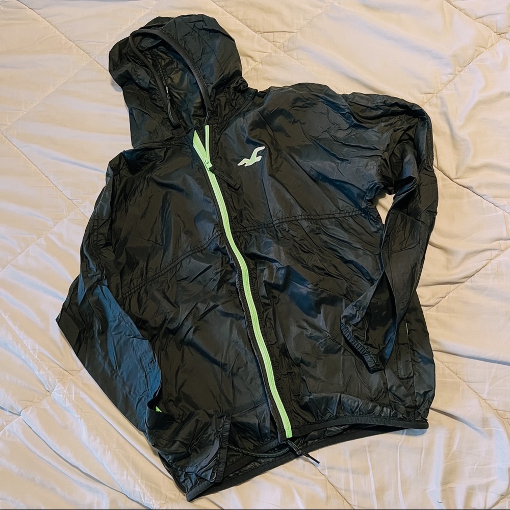 HOLLISTER: Windbreaker